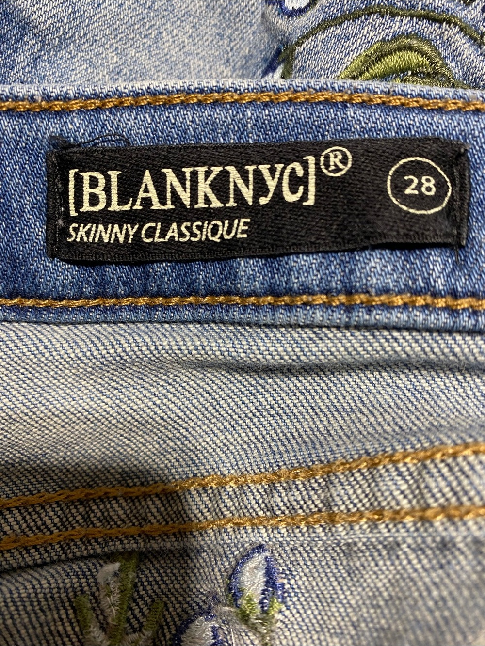 Blank NYC Floral Embroidered Skinny Jeans Boho Beachy Cottage Size 28 - Picture 14 of 15